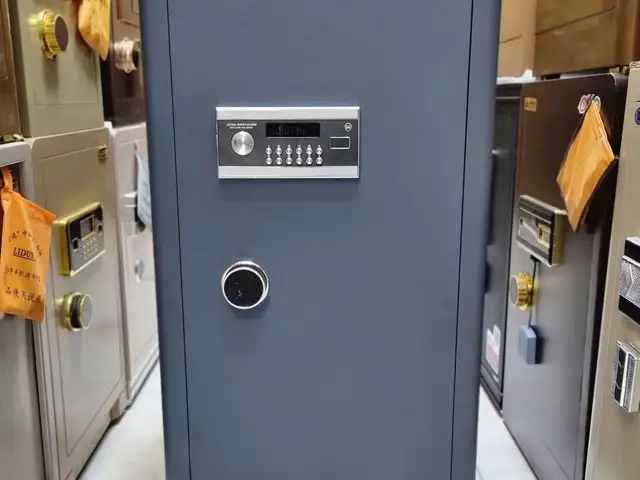 Сейф 100 smk, Душанбе
