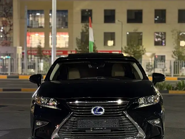 Lexus ES series