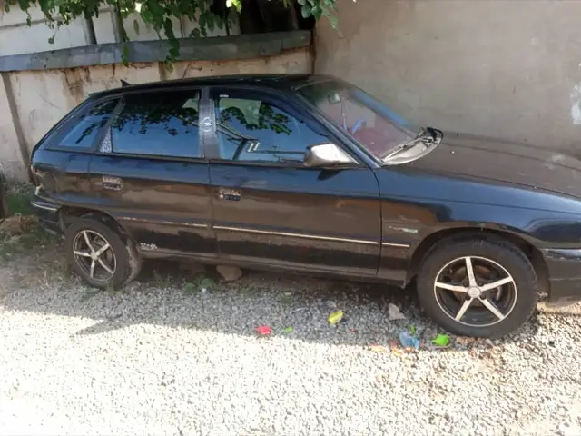 Opel Astra F