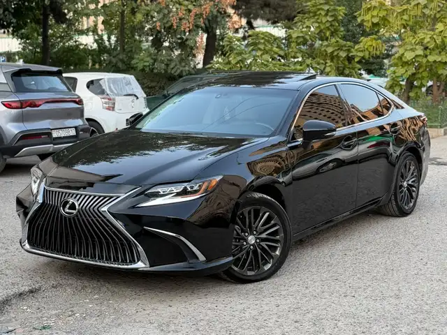 Lexus ES series