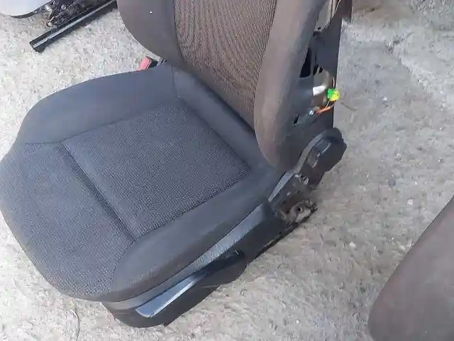 Сиденья от Opel Zafira, Хуҷанд
