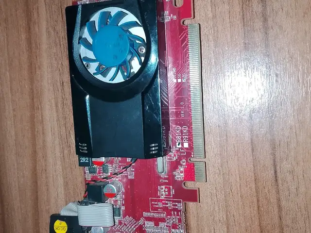 Видеокарта AMD R7 2gb, Ҷалолиддин Балхӣ (Румӣ)