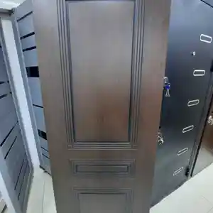 Дверь из шпона, Душанбе
