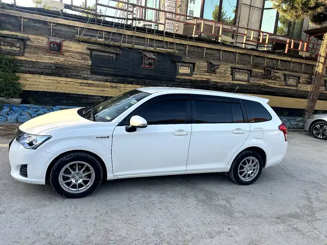 Toyota Fielder