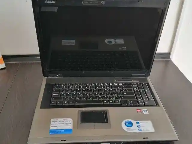 Ноутбук Asus F7Sr на запчасти, Хуҷанд