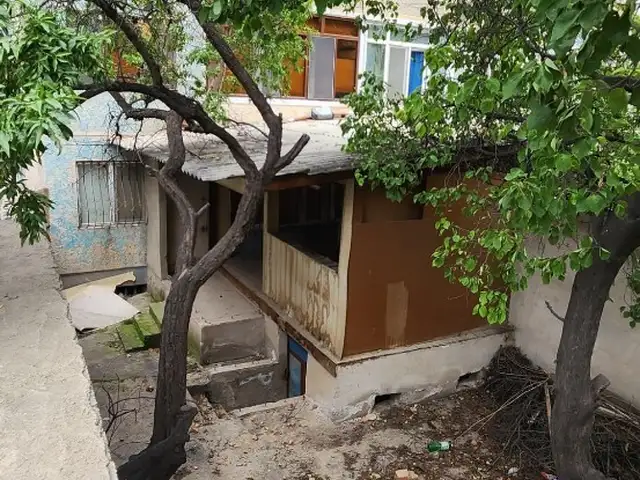 3-комн. квартира, 1 этаж, 86 м², 12мкр, Худжанд