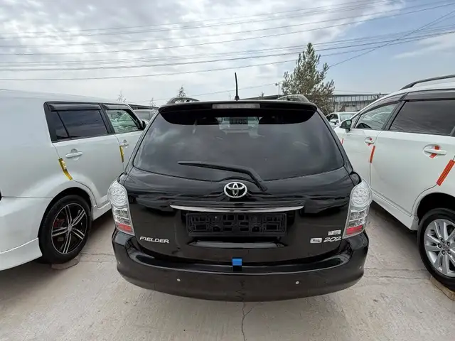 Toyota Fielder