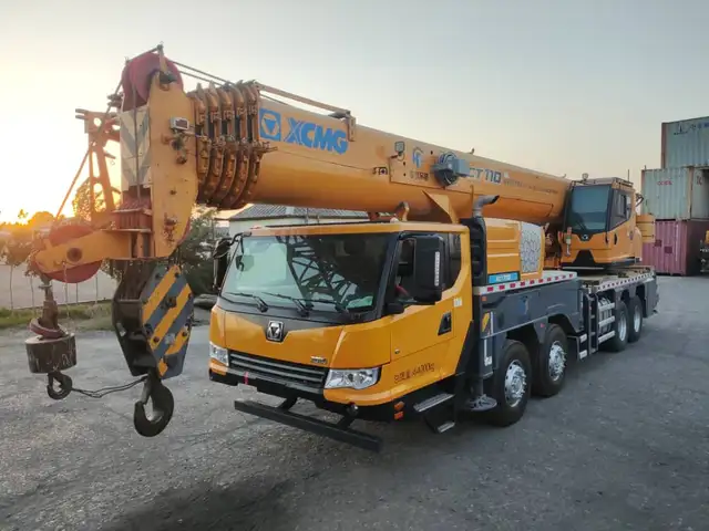 Автокран XCMG 55 т 50 м, Худжанд