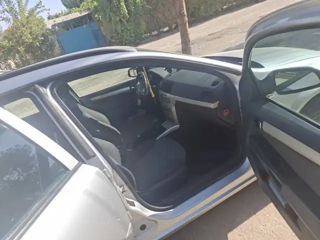 Opel Astra H