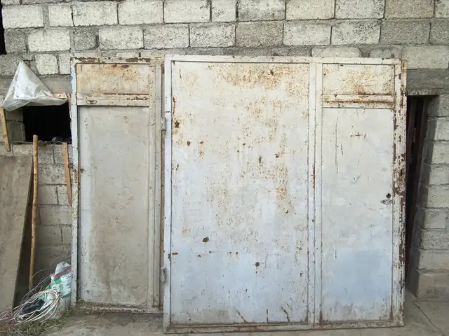 Дарвозаи оханин, Душанбе