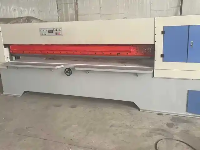 Гильотины для резки шпона MQJ 320 и MQJ 320А, Хуҷанд