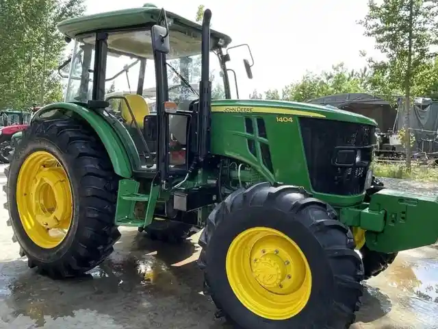 Трактор John Deere 6B-1404,2017, Душанбе