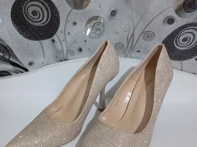 Женские туфли, Душанбе