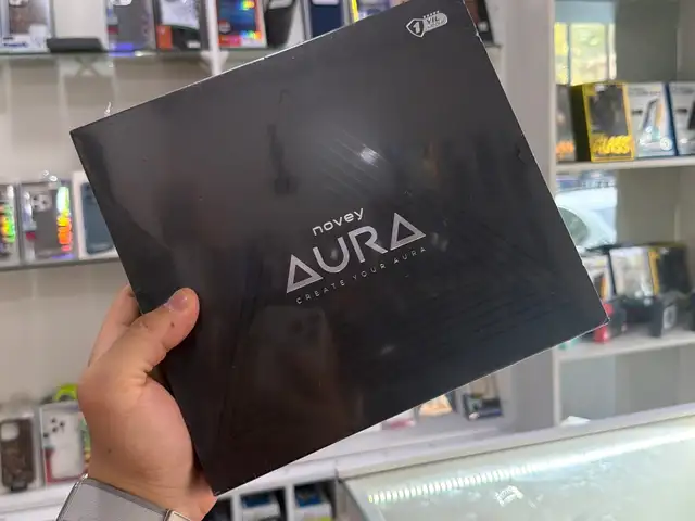 Novey Aura, Хуҷанд