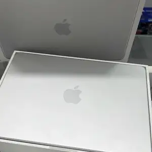 Ноутбук Apple Macbook neo 8/512GB, Душанбе
