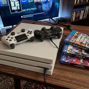 Игровая приставка Sony PlayStation 4 pro Олиш Ба ноутбук, Душанбе
