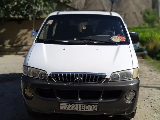 Hyundai Staria