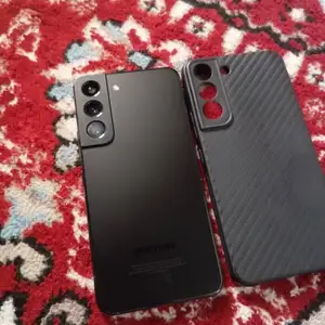 Samsung Galaxy S22, Вахдат
