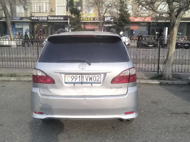 Toyota Ipsum