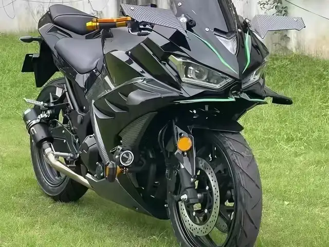 Мотоцикл Kawasaki 250, Душанбе
