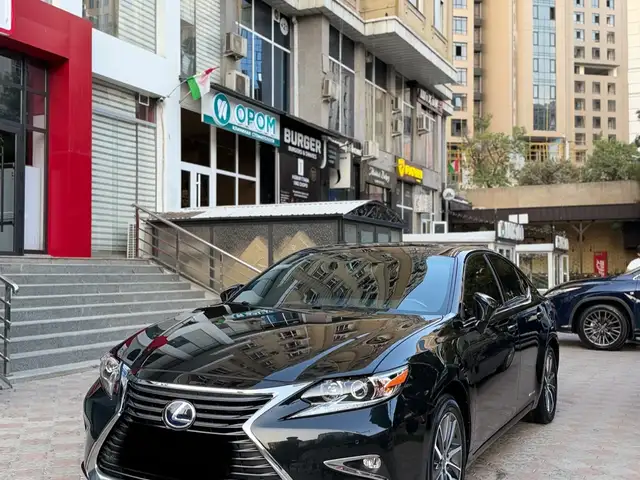 Lexus ES series
