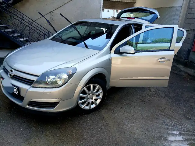 Opel Astra H