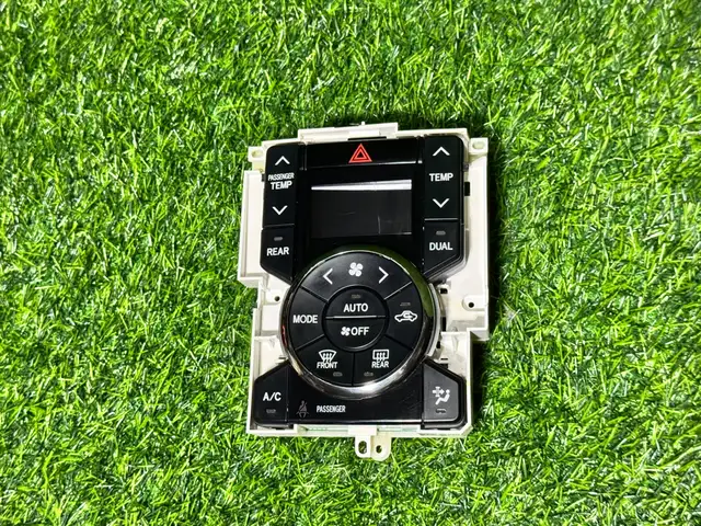 Блок климат-контроль от Toyota Voxy ZRR70, 2007-2013 г., Душанбе