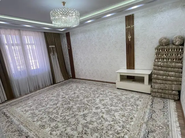 Ковёр иранский, Душанбе