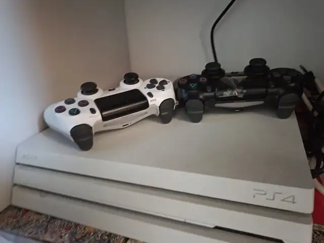 Игровая приставка Sony PlayStation 4 pro 1 trb, Душанбе