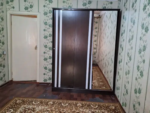 Комната в 1-комн. квартире, 4 этаж, 21м², Зарафшон,Зарнисор Испечак 2 м 32, Душанбе