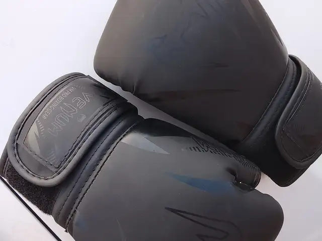 Боксёрские перчатки для детей, Душанбе