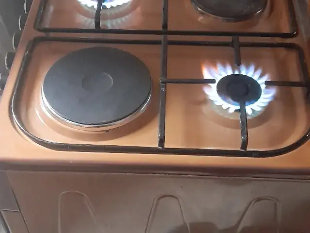 Электроплита с газовым баллоном, Душанбе