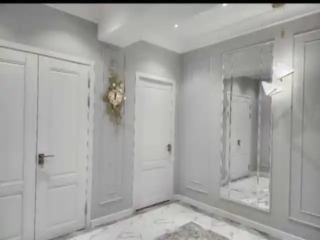 Дверь, Душанбе