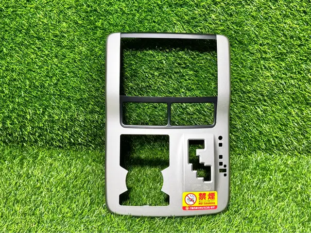 Накладка центральной консоли Toyota Voxy, ZRR70, 2007-2013г, Душанбе