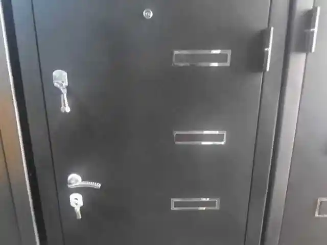 Дверь, Душанбе