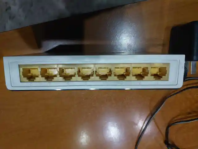 Свитч 8 портовый TP-LINK, Душанбе
