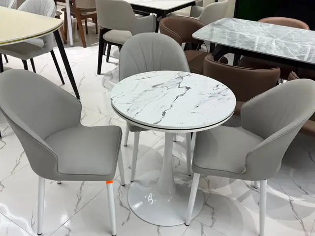 Стол и стулья, Душанбе