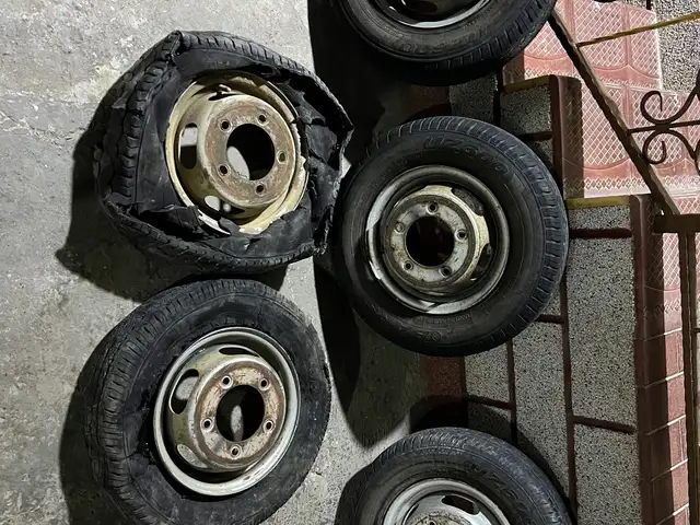 Шины и диски R12 от Hyundai Porter, Худжанд