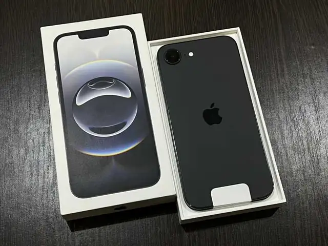 Apple iPhone 16e, 128 gb, Худжанд