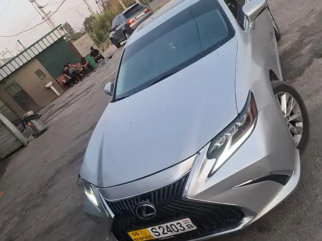 Lexus ES series