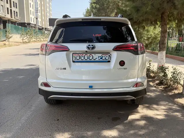 Toyota RAV 4, 2017, Душанбе - 3