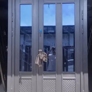 Дверь, Душанбе