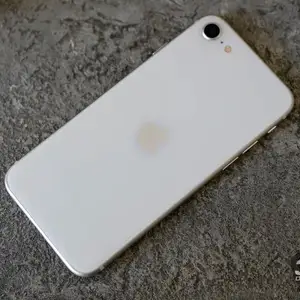 Apple iPhone SE, 64 gb, Бохтар (Курган-Тюбе)