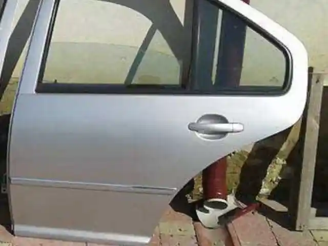 Задняя дверь от Volkswagen bora 1998 2005, Худжанд