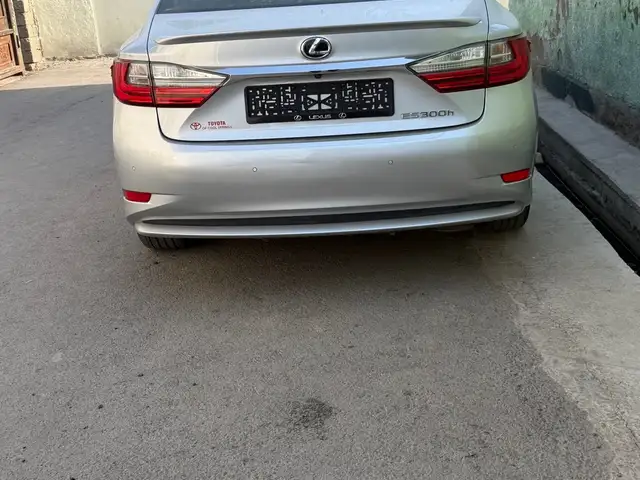 Lexus ES series