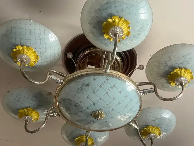 Люстра, Душанбе