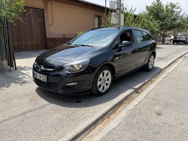 Opel Astra J