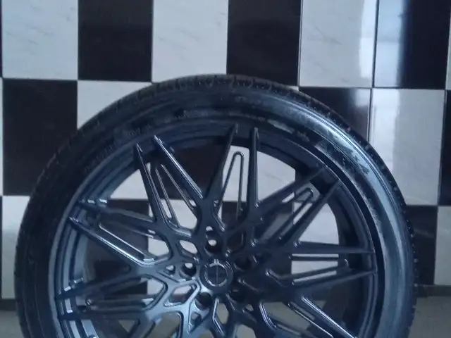 Шины и диски R22 от BMW G05 sport, Хуҷанд