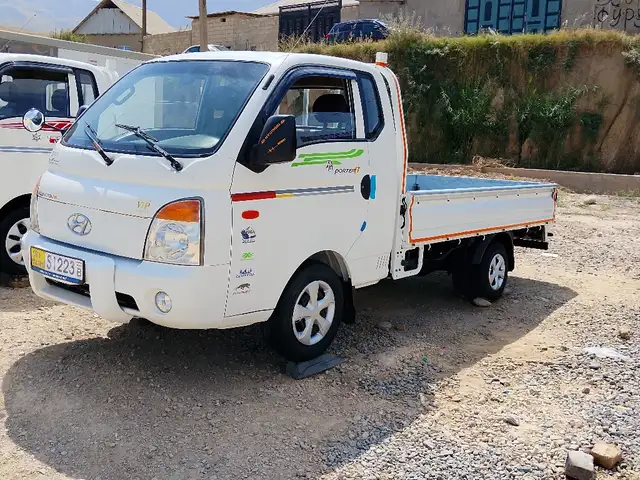 Бортовой автомобиль Hyundai Porter 2, 2012, Душанбе