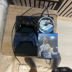 Игровая приставка Sony PlayStation 4, Душанбе